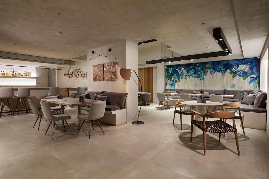 Cw Athens Riviera Suite Exterior foto